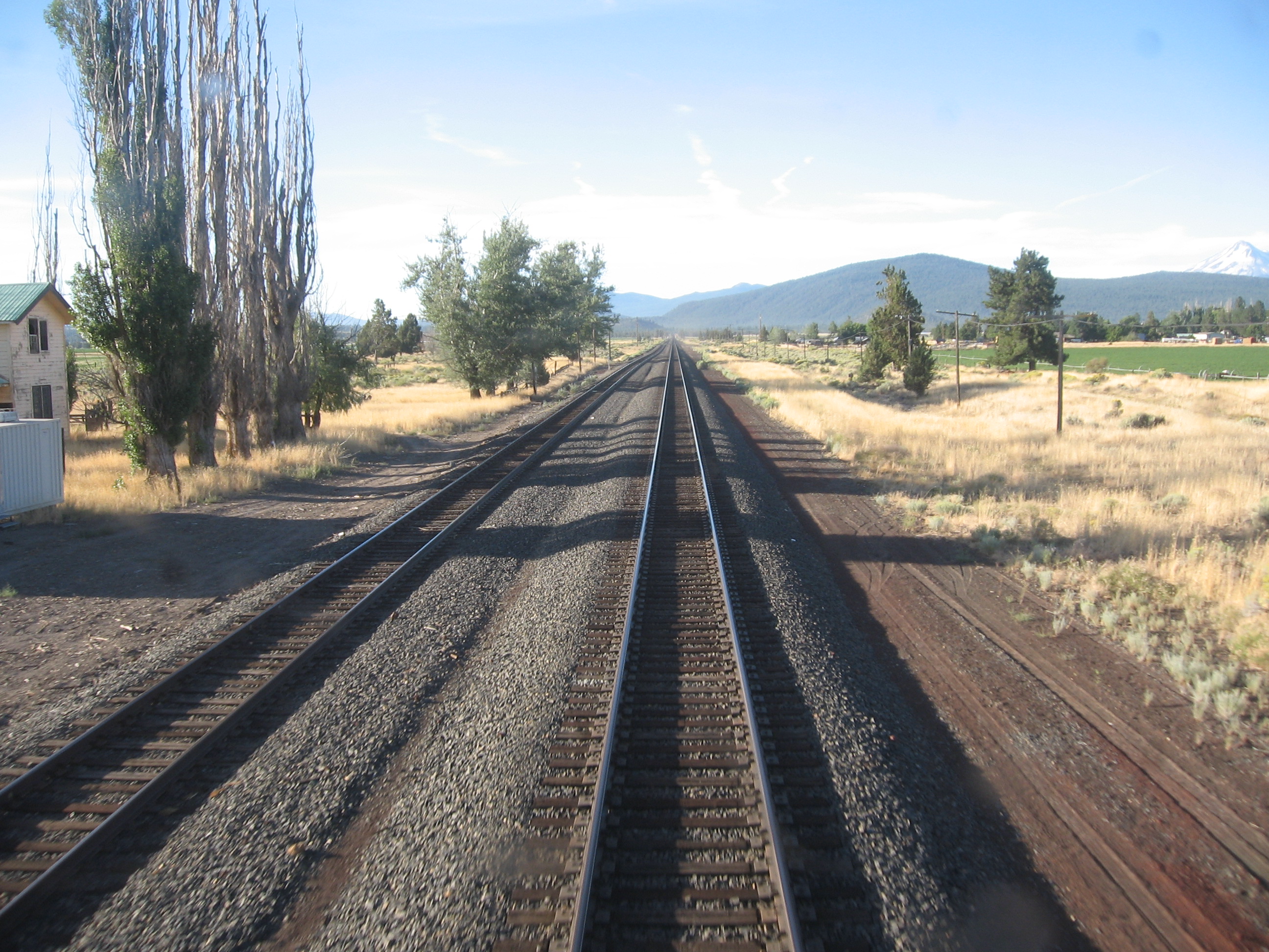 rails to the horizon